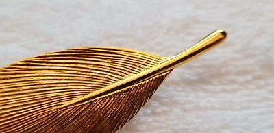 Small Gold Tone Leaf Brooch