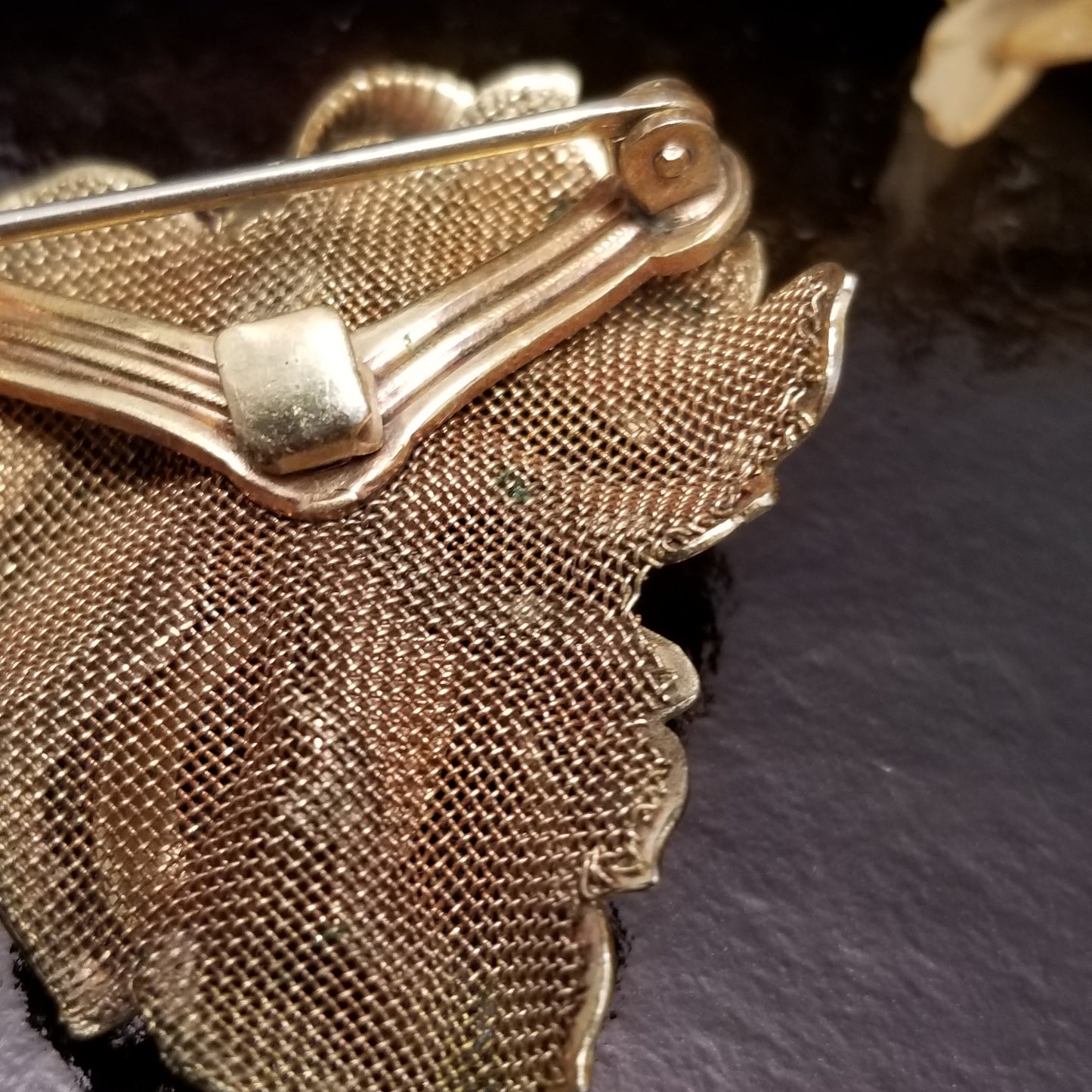 Vintage Gold Tone Maple Leaf Mesh Brooch
