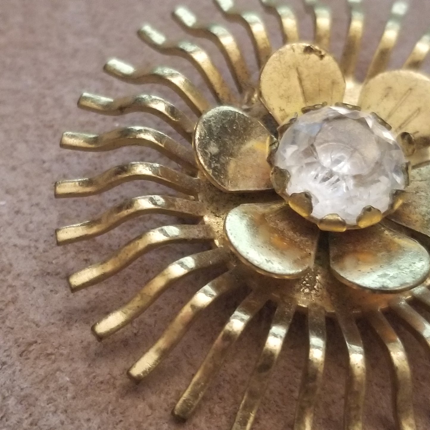 Vintage Gold Tone Starburst Flower With Rhinestone