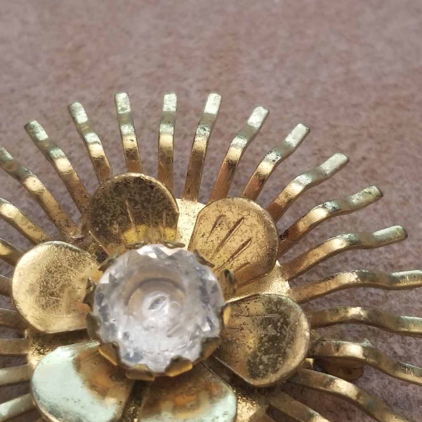 Vintage Gold Tone Starburst Flower With Rhinestone