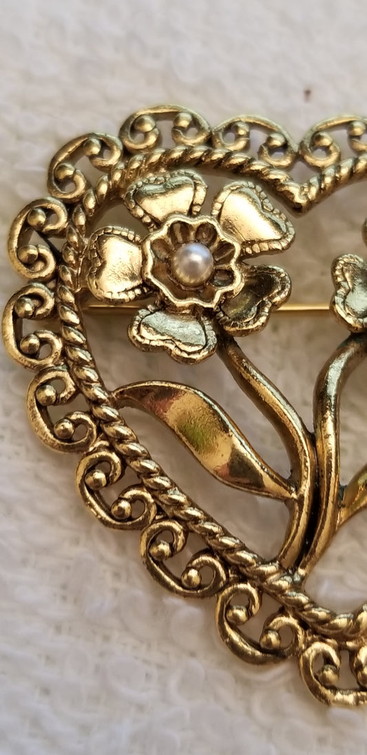 Gold Tone Heart Flower Brooch