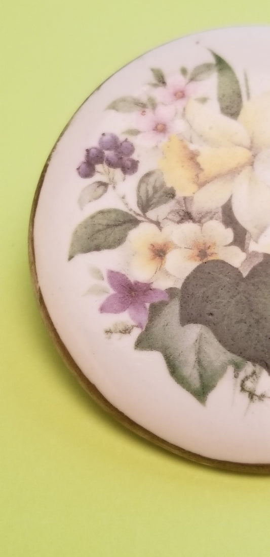 Vintage Ceramic Transferware Flower Design Brooch