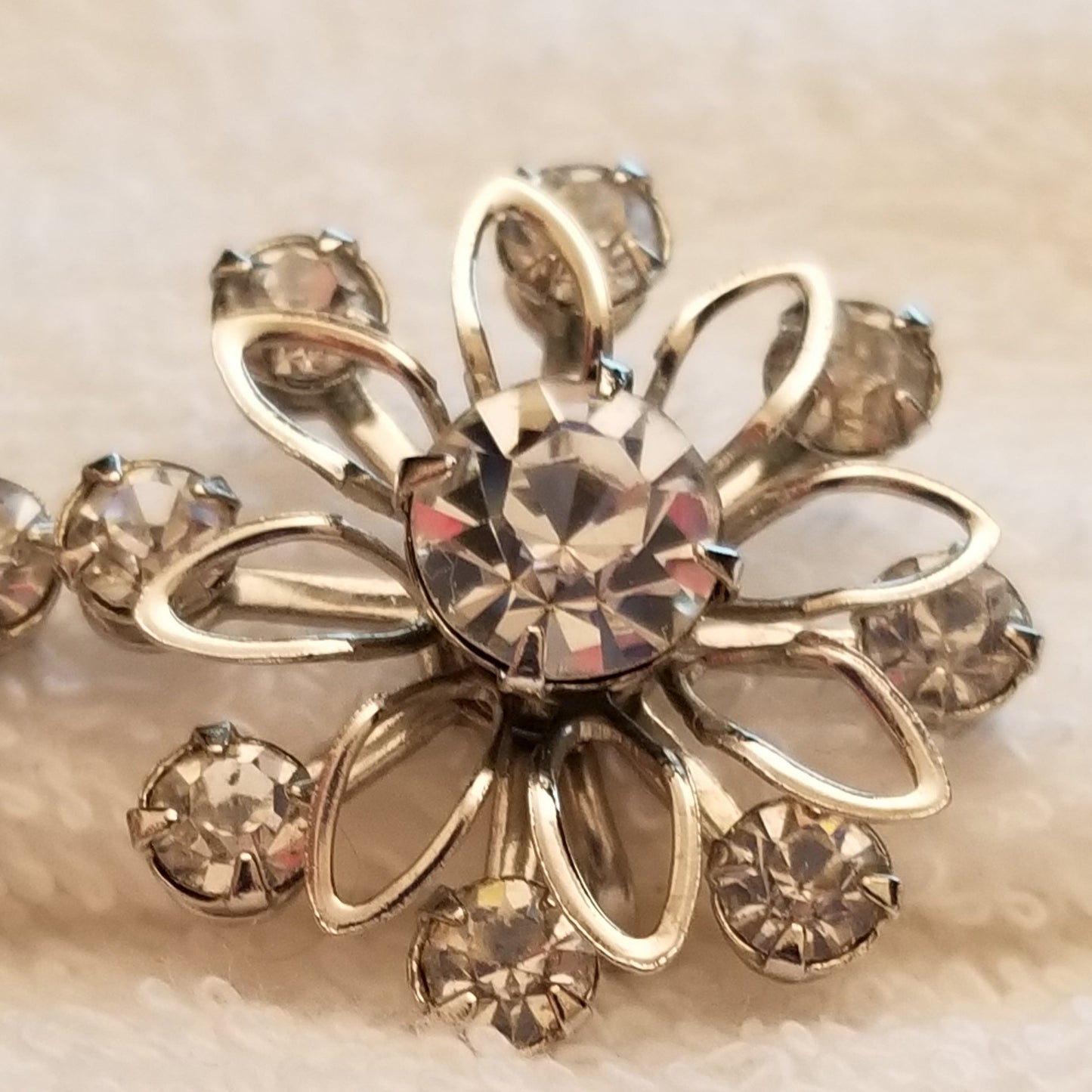 Vintage Silver Tone Flower Screw Back Earrings