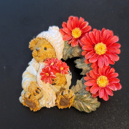 Vintage Teddy Bear Brooch with Red Flowers – Resin Floral Wreath Pin