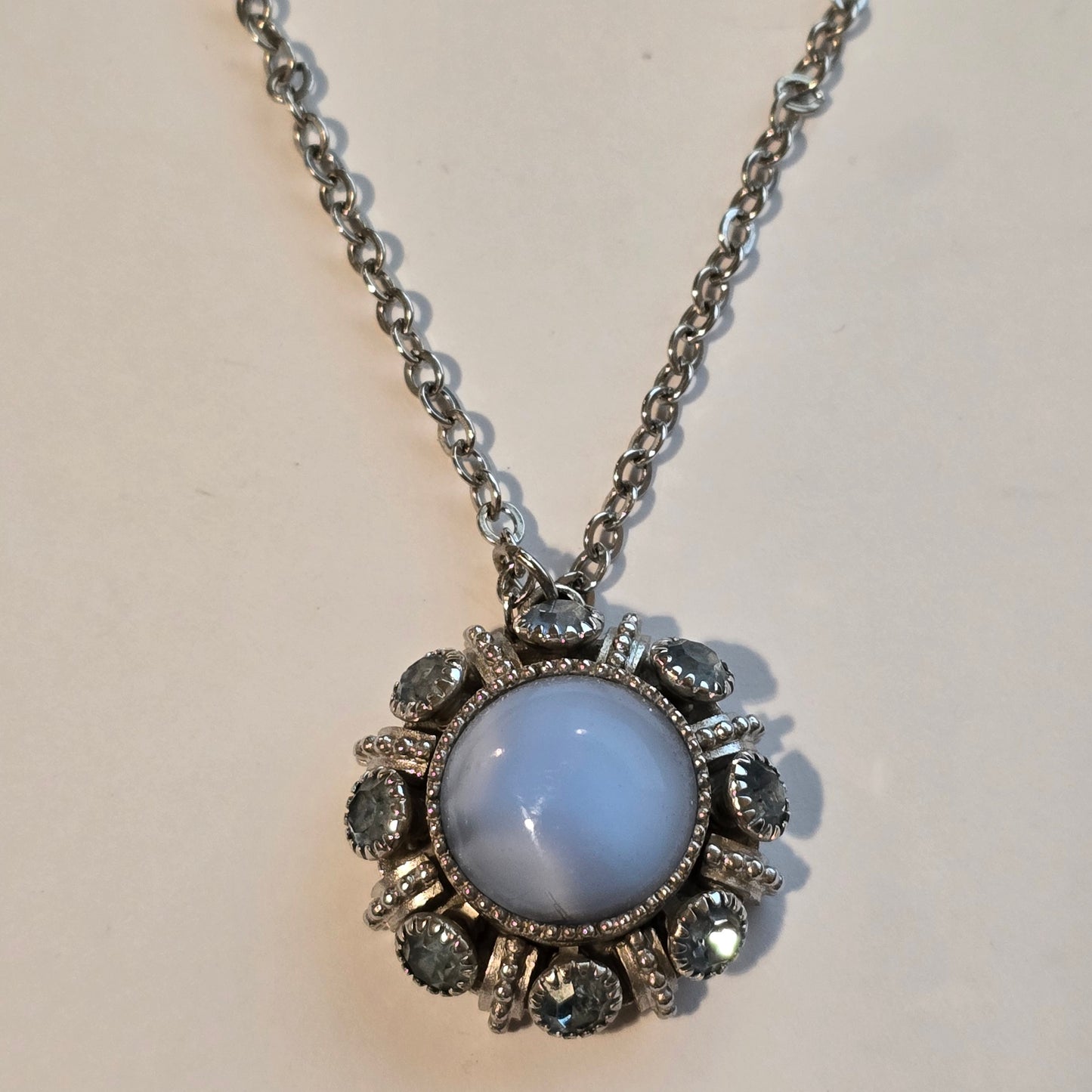 Vintage Avon Silver Tone Blue Glass Cabochon & Rhinestone Sunburst Pendant Necklace