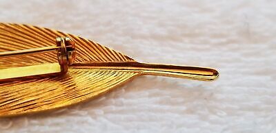 Small Gold Tone Leaf Brooch