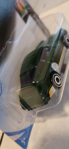 hot wheels 96 Porsche Carrera Green package damaged