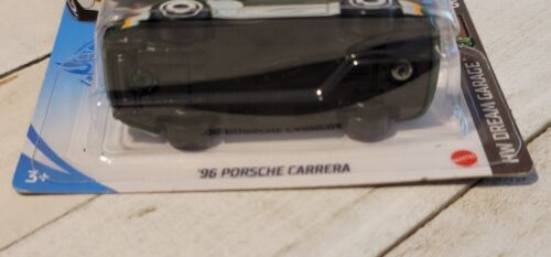 hot wheels 96 Porsche Carrera Green package damaged