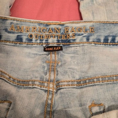 Men’s Light Wash Distressed Jeans – Straight Leg