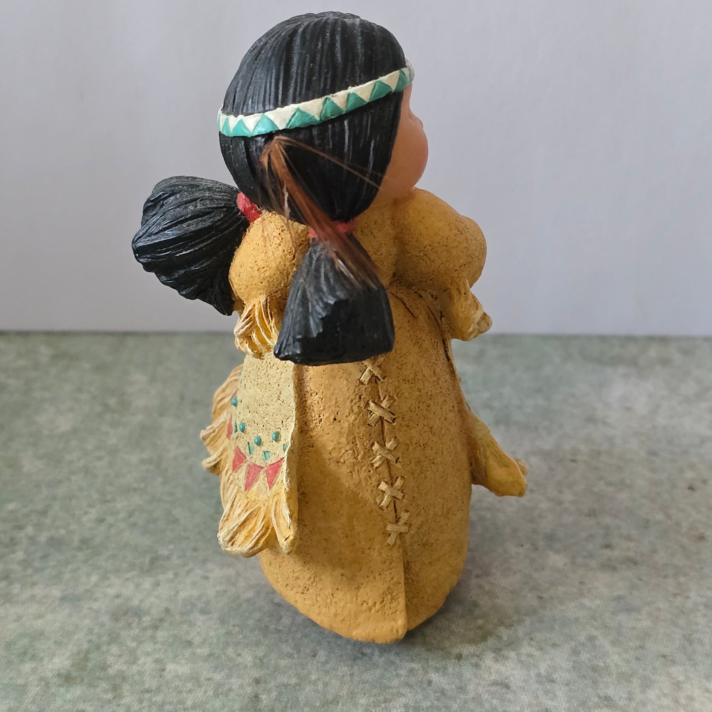 Enesco Friends of the Feather – “Friend To All” – 1994 Figurine (Karen Hahn)