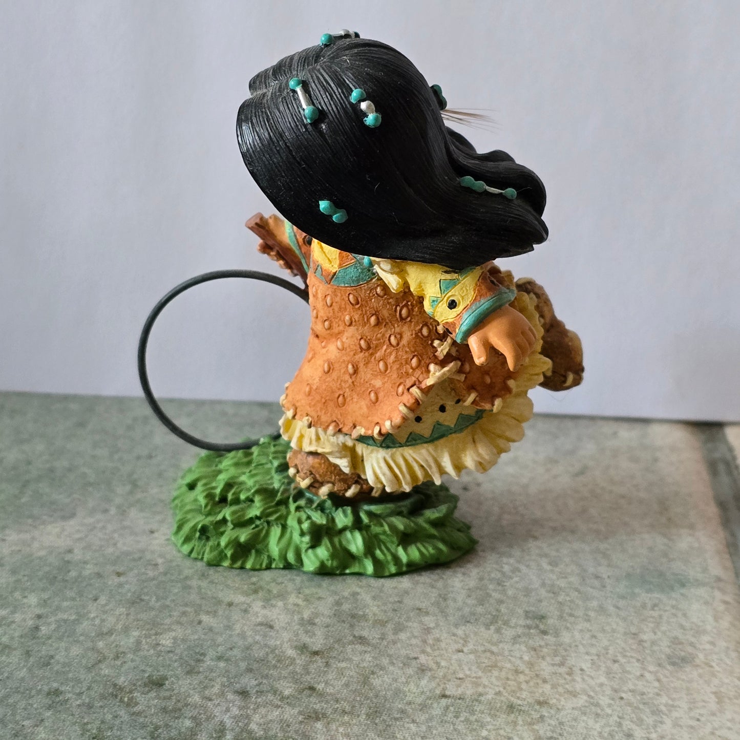 Enesco Friends of the Feather – “Hoop and Sticks Make Six” – 1997 Figurine (#326453)