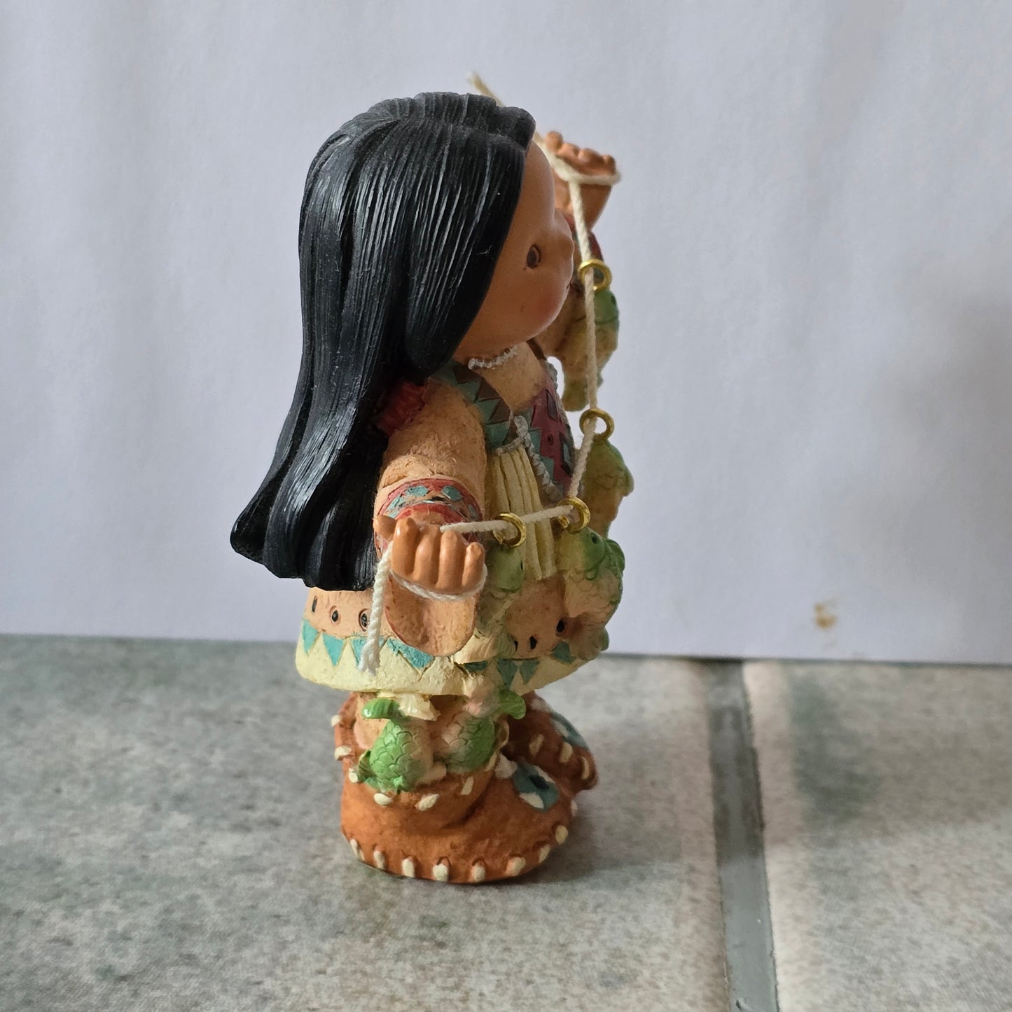 Enesco Friends of the Feather – “Eight Is Great” – 1997 Figurine (#326488)