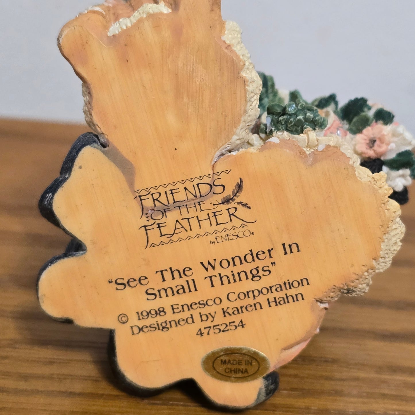 1998 Enesco Friends of the Feather “See The Wonder In Small Things” Figurine