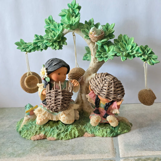 Enesco Friends of the Feather – “Dream Weaver” – 1997 Limited Edition Figurine (#303321)