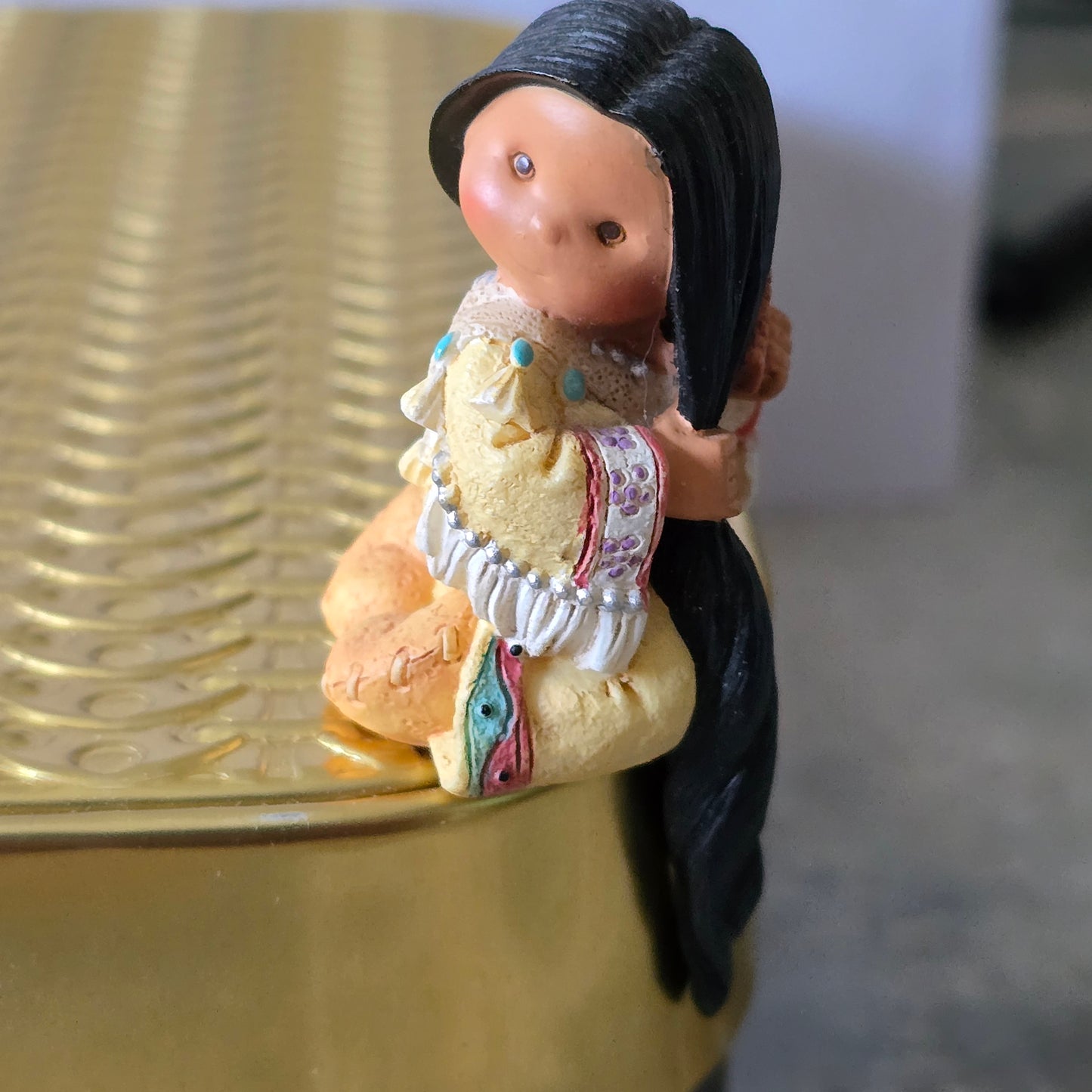 Enesco Friends of the Feather – “Braided Beauty” – 1998 Figurine (#477575)