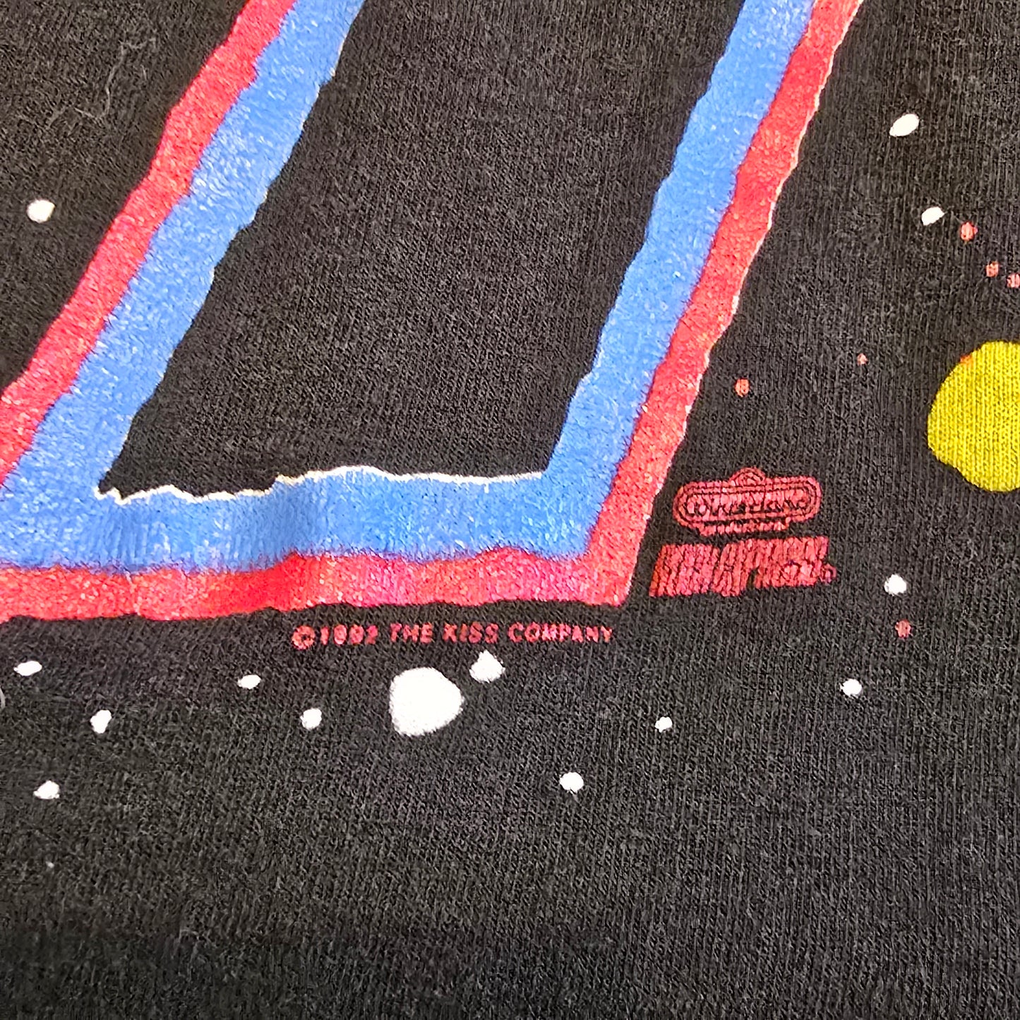 Vintage 1992 KISS Band T-Shirt Hanes Rock Tee All Over Print Faces Hole Back
