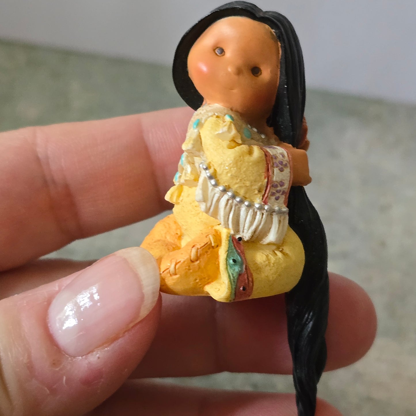 Enesco Friends of the Feather – “Braided Beauty” – 1998 Figurine (#477575)