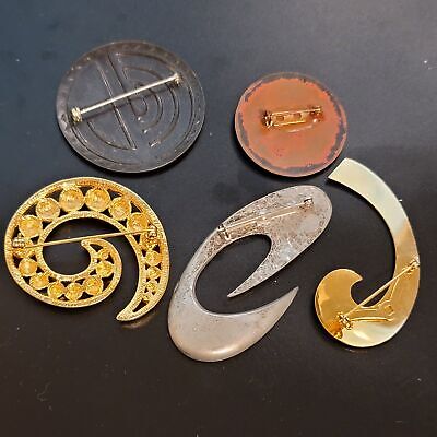 Lot of 5 Brooches