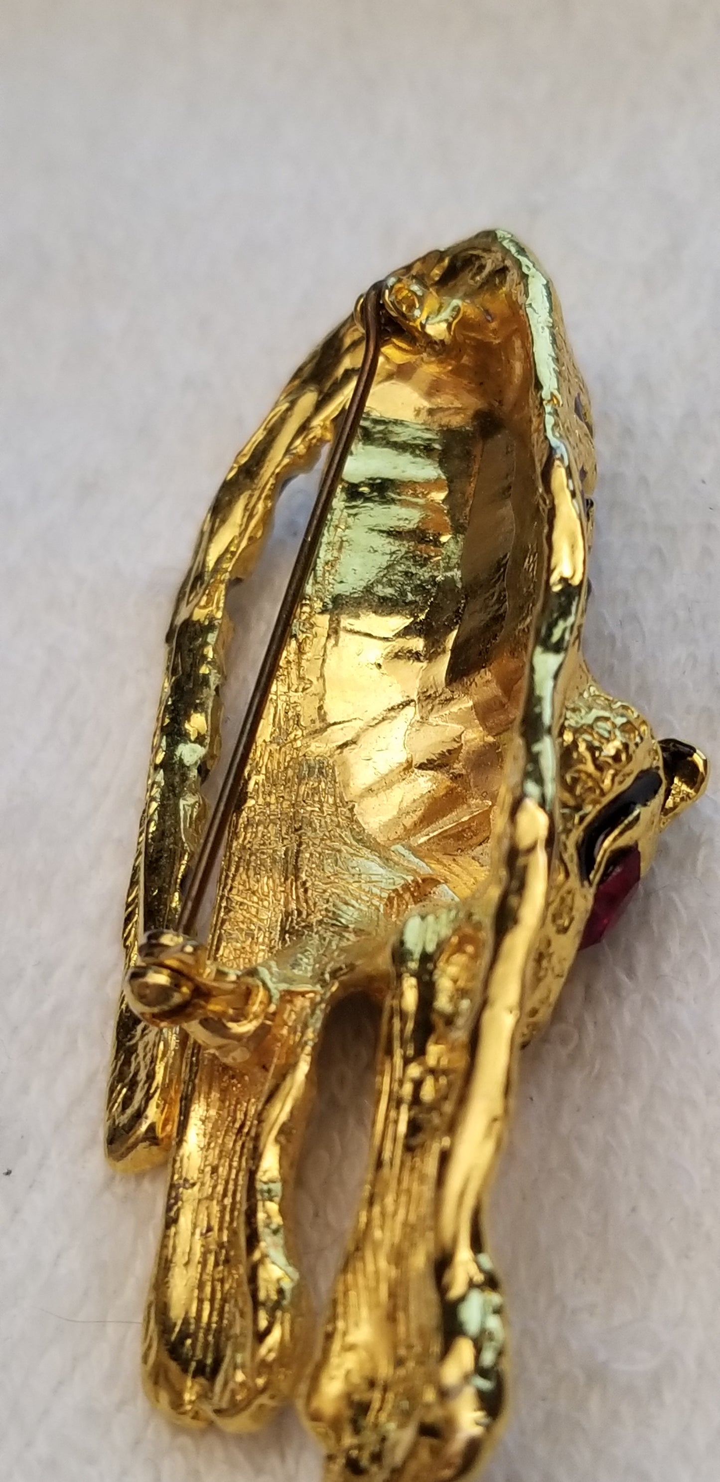 Gold Tone Red Eyed Tiger Brooch