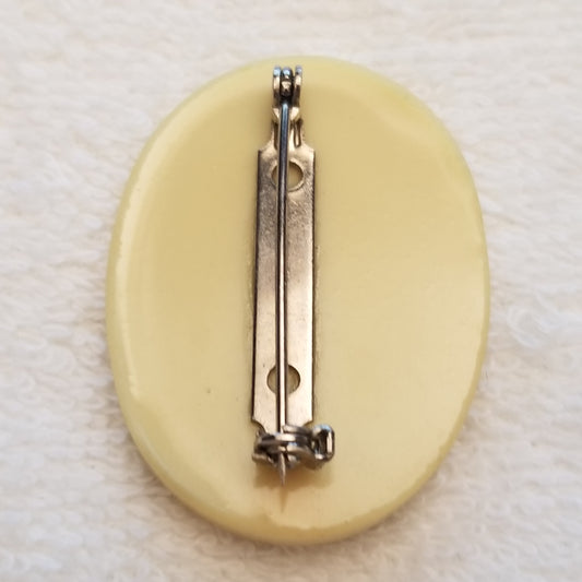 "Aslan" Carved Lion Resin Scrimshaw Oval Brooch