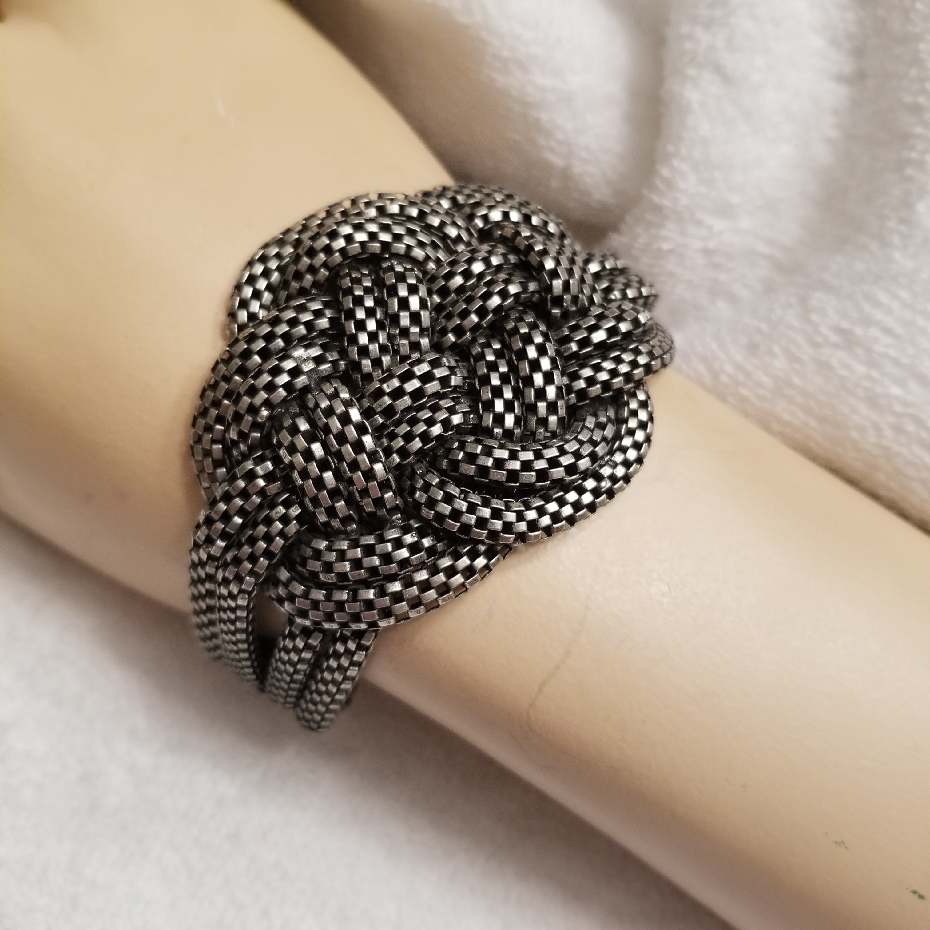 Silver Tone knotted Chain Bracelet