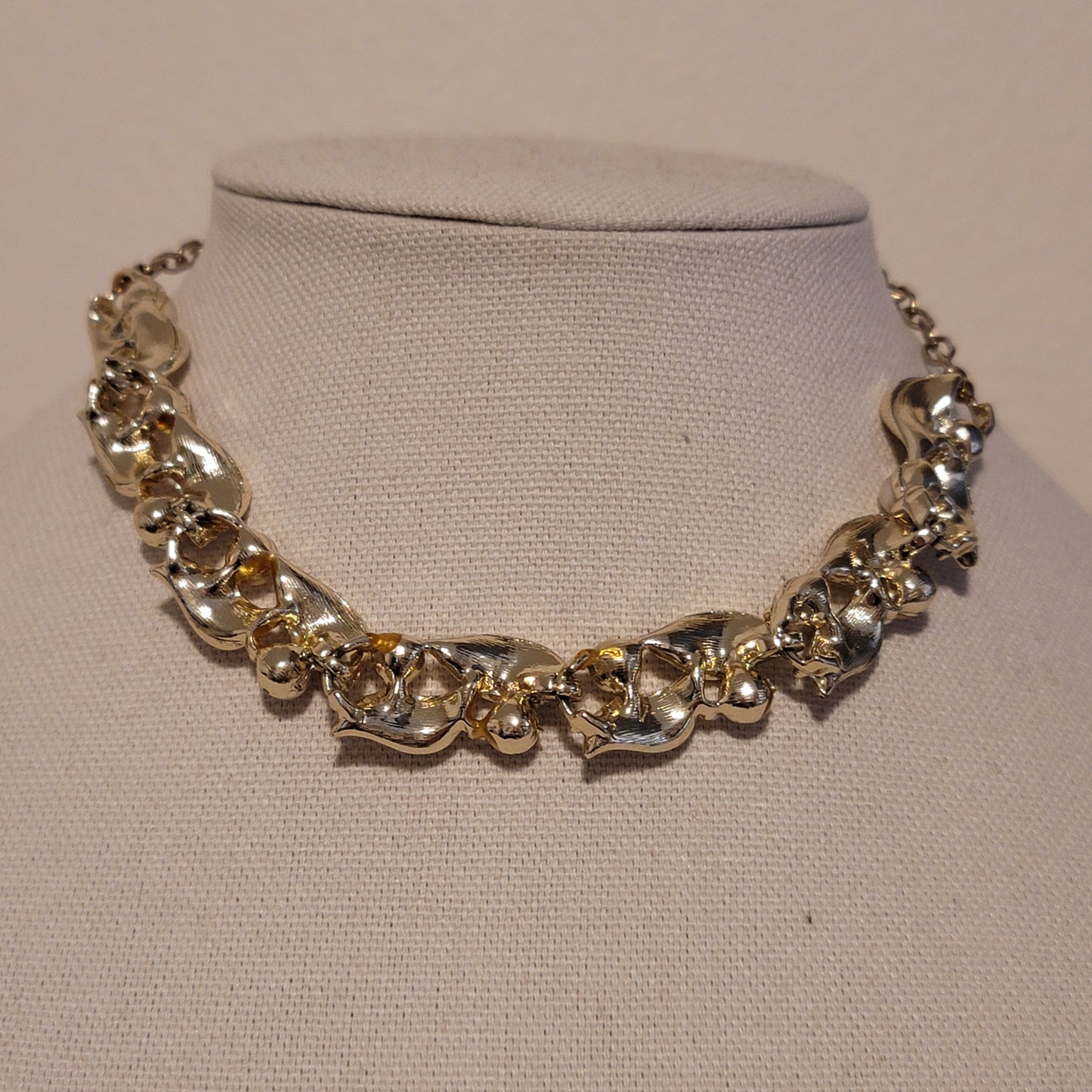 Vintage Gold Tone Choker Necklace