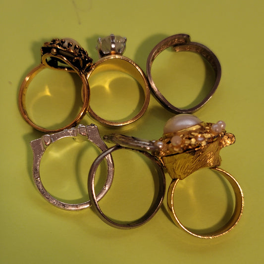 Lot of 6 Rings