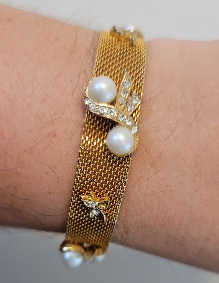Vintage Gold Tone Mesh Simulated Pearl Bracelet