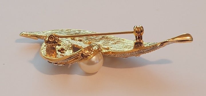 Gold Tone Rhinestone Faux Pearl Brooch