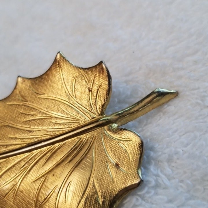 Gold Tone Fall Leaf Brooch