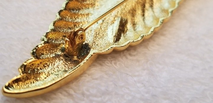 Gold Tone Feather Brooch