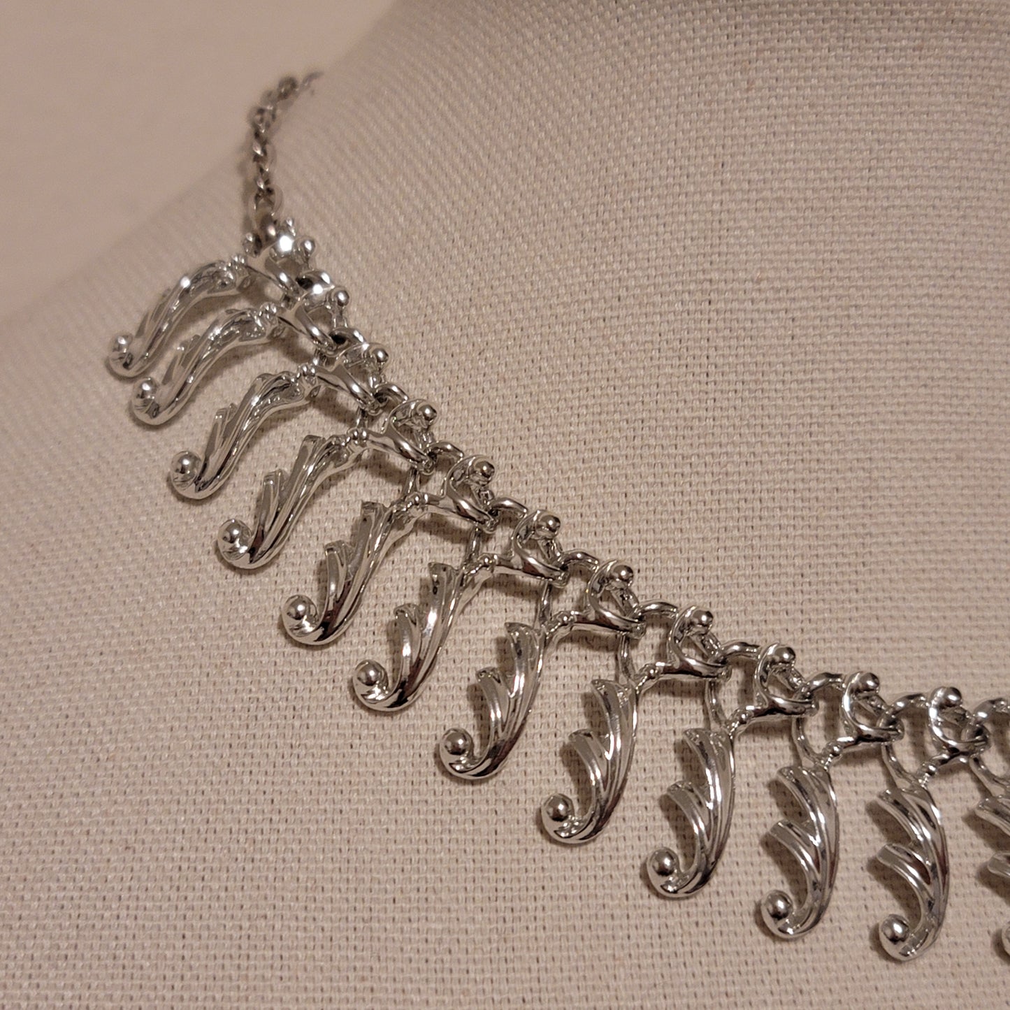 Vintage Sarah Coventry FANCY FREE Necklace