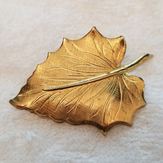 Gold Tone Fall Leaf Brooch