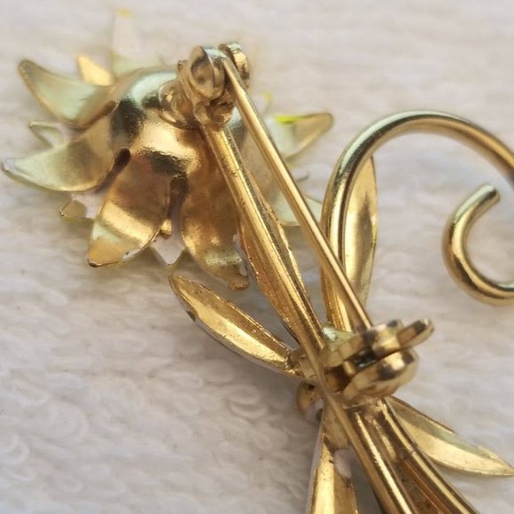 Gold Tone Yellow Flower Brooch