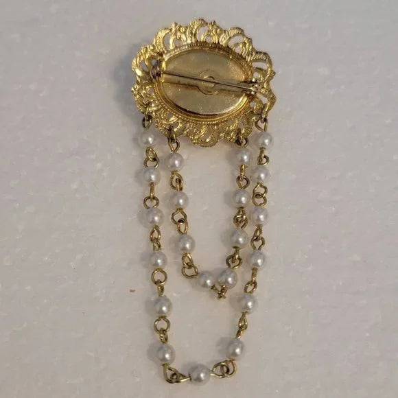 Vintage Gold Tone Simulated Pearl Brooch