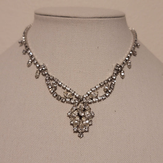 Vintage Weiss Rhinestone Necklaces