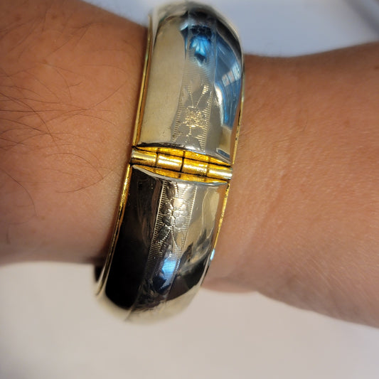 Vintage Gold Tone Bangle Bracelet