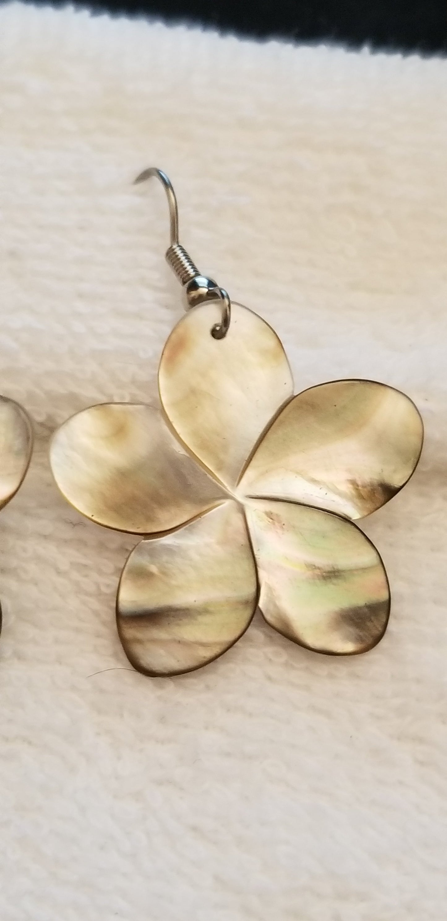 Mother of Pearl Flower Earrings
