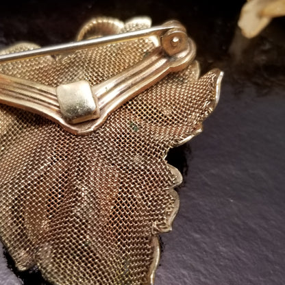 Vintage Gold Tone Maple Leaf Mesh Brooch
