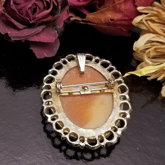 Vintage Cameo Pendant Brooch