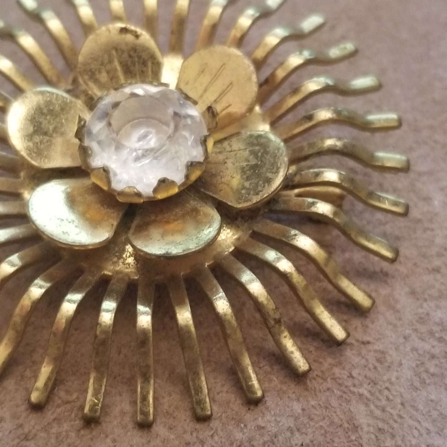 Vintage Gold Tone Starburst Flower With Rhinestone