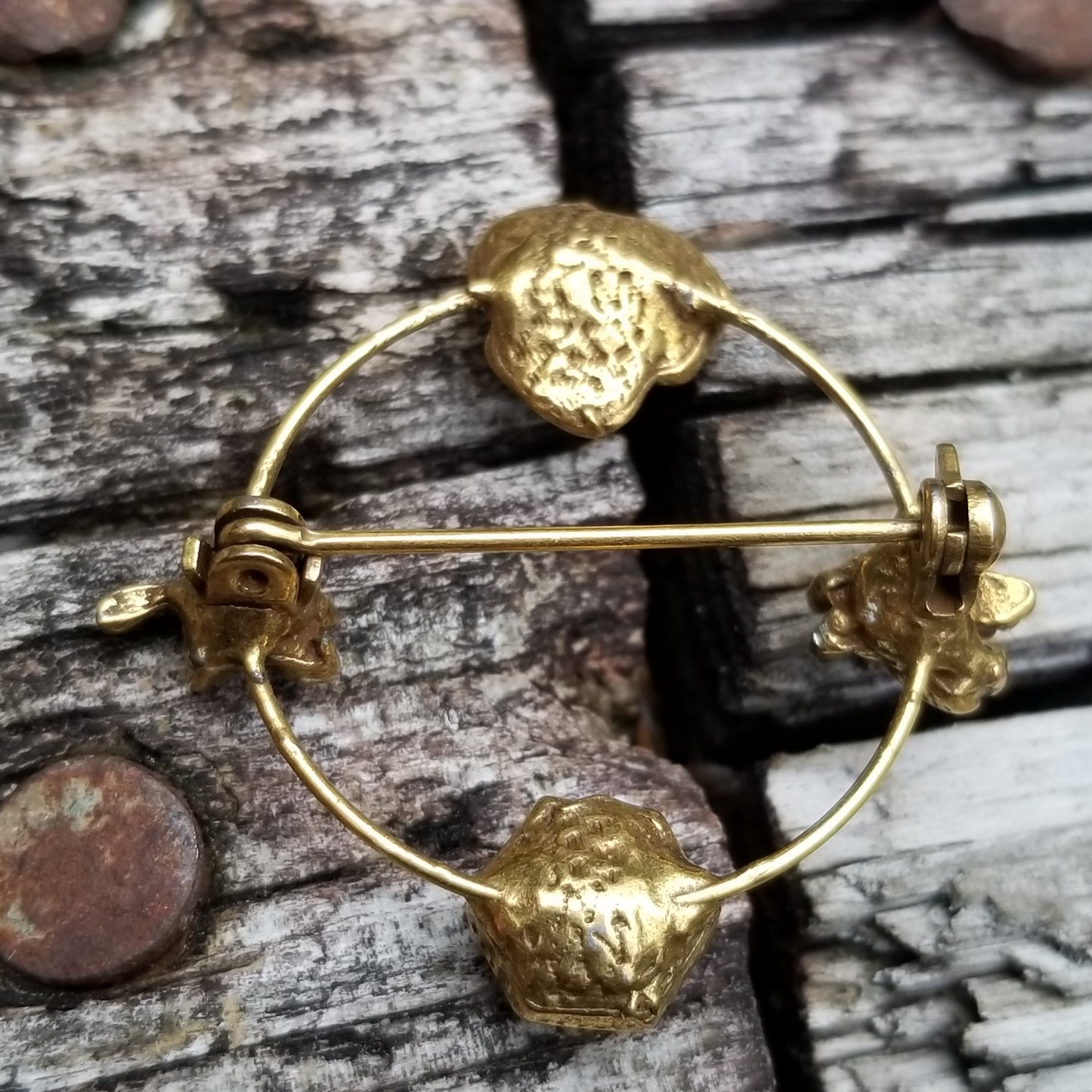 Small Gold Tone Bee Brooch