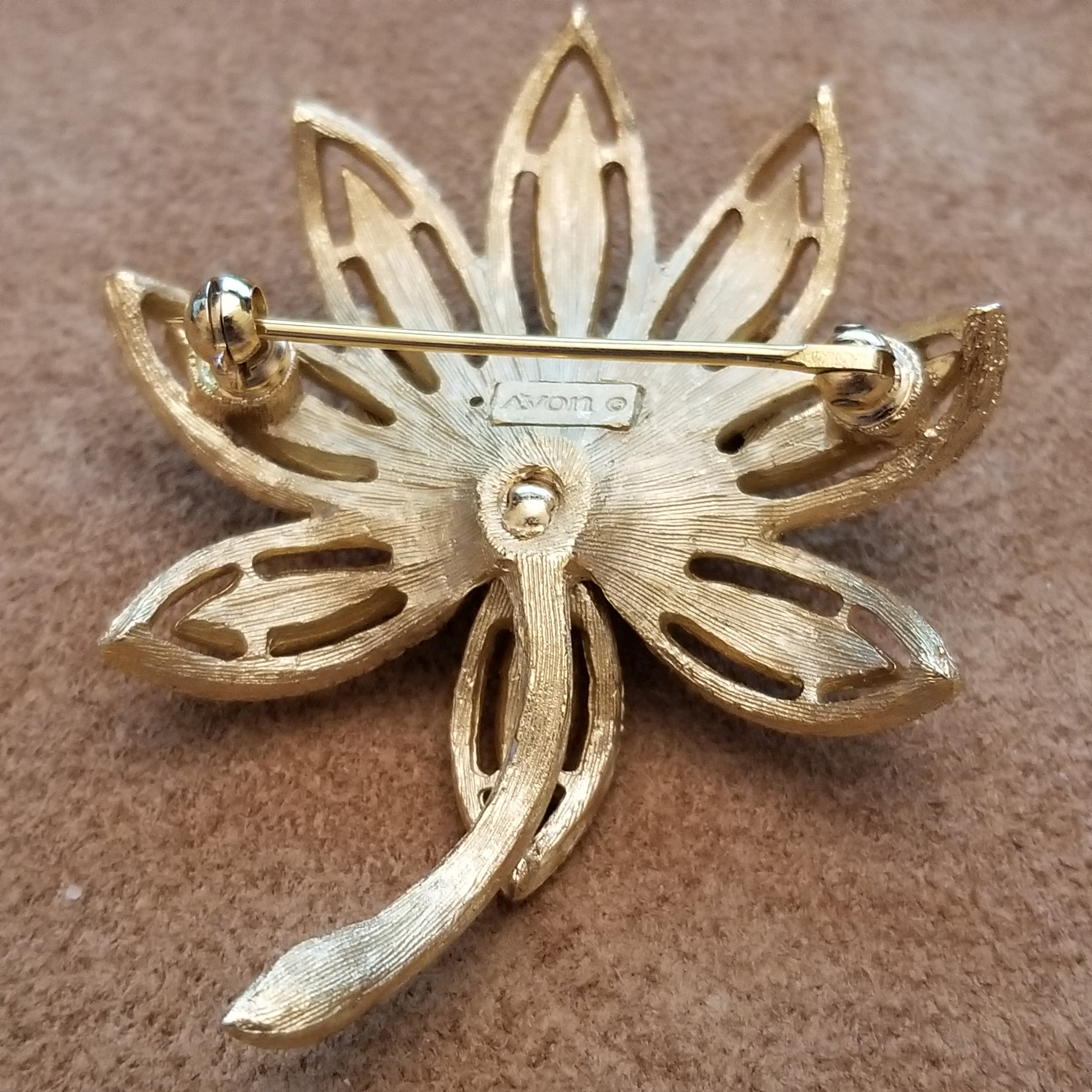 Vintage Avon Gold Tone Brooch