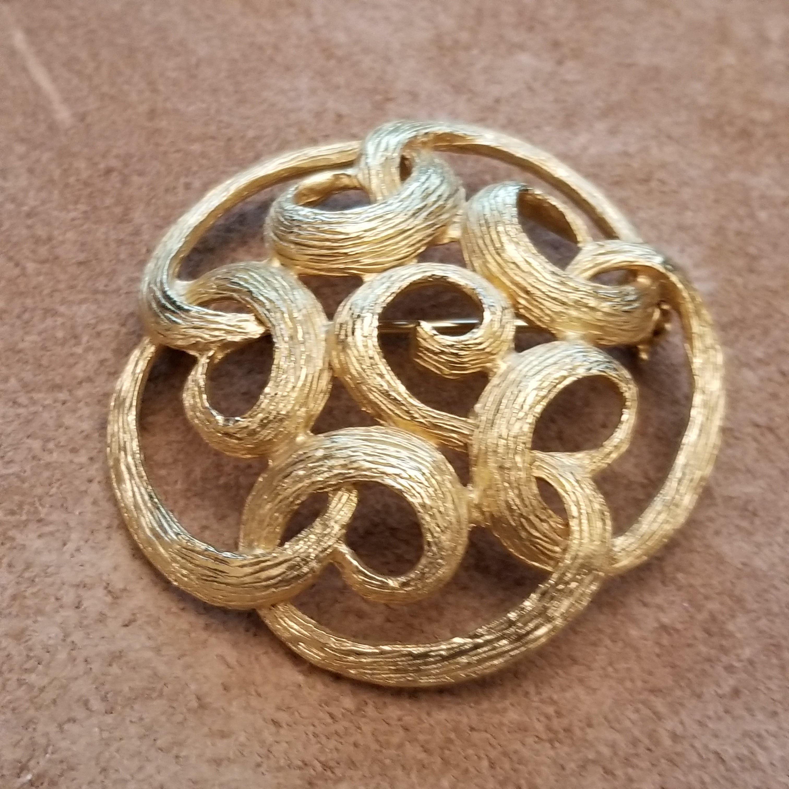 Vintage Gold Tone Brooch