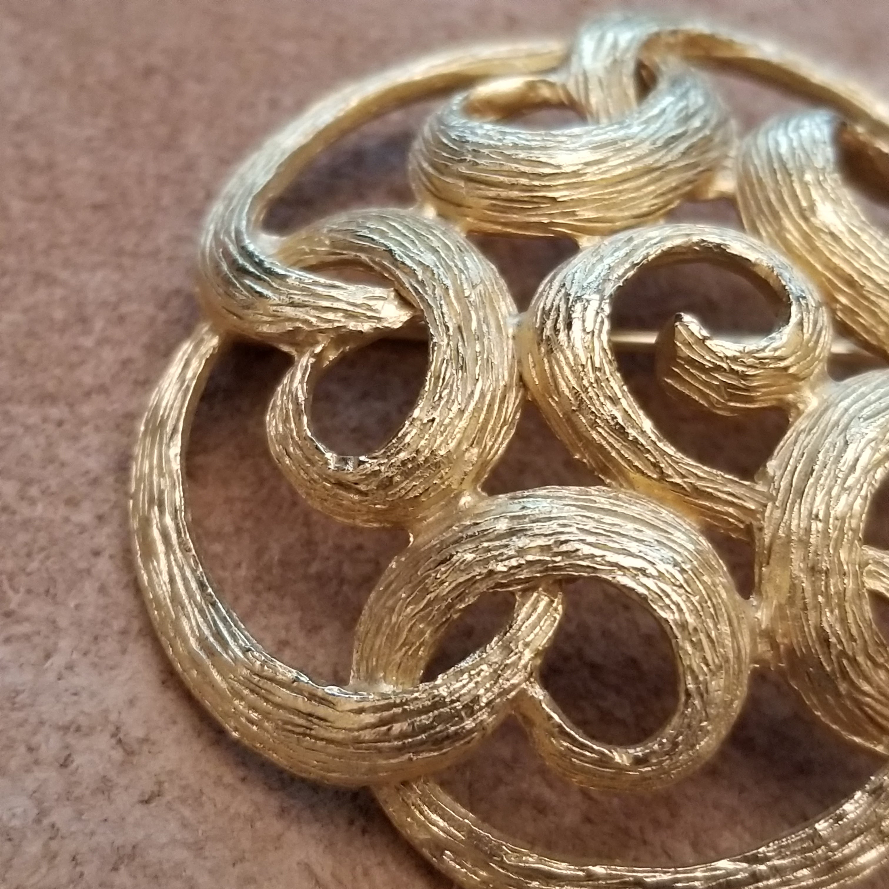 Vintage Gold Tone Brooch