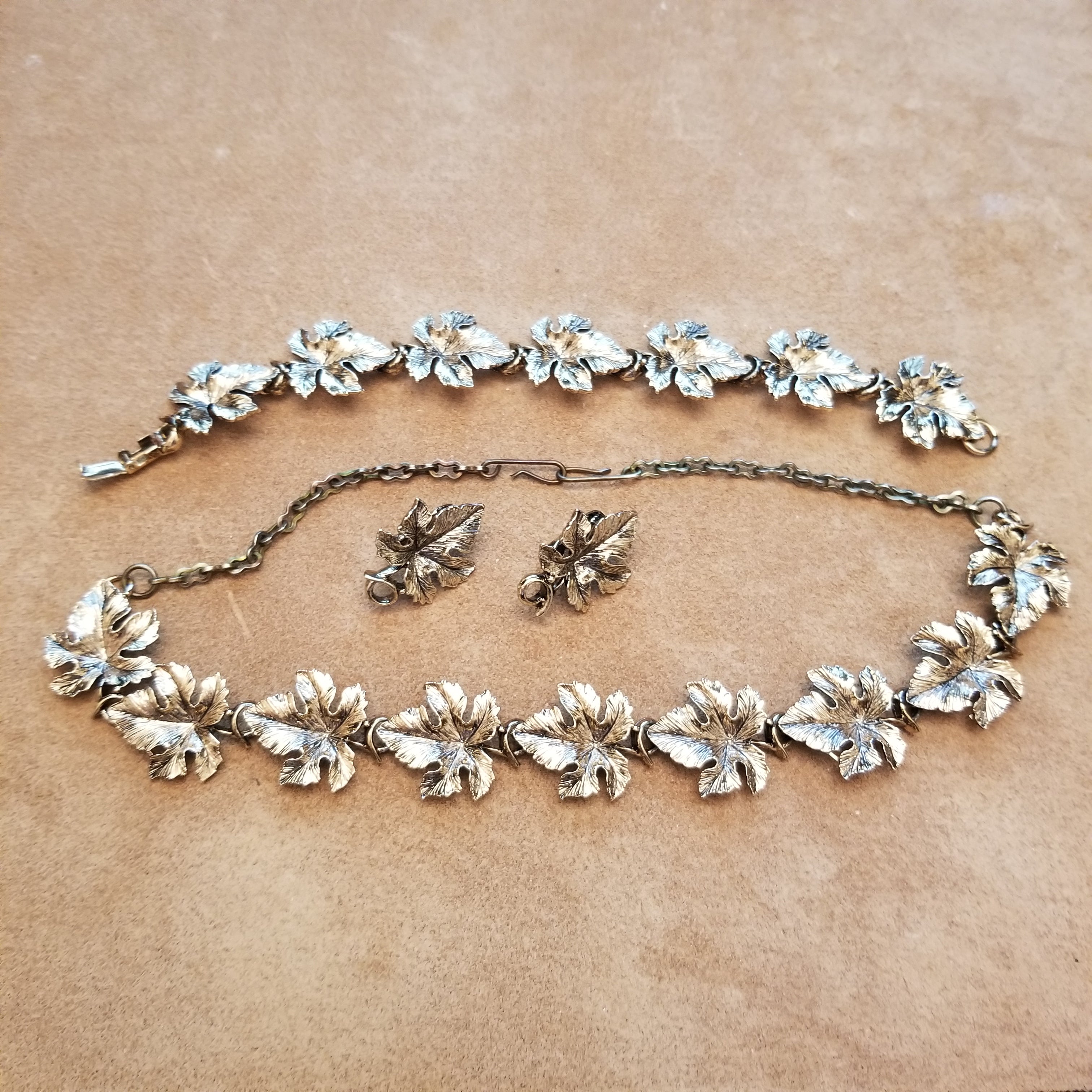 Vintage Maple Leaf 3 Piece Set