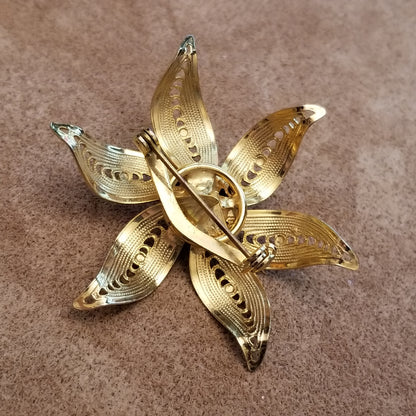 Vintage Gold Tone Flower Brooch