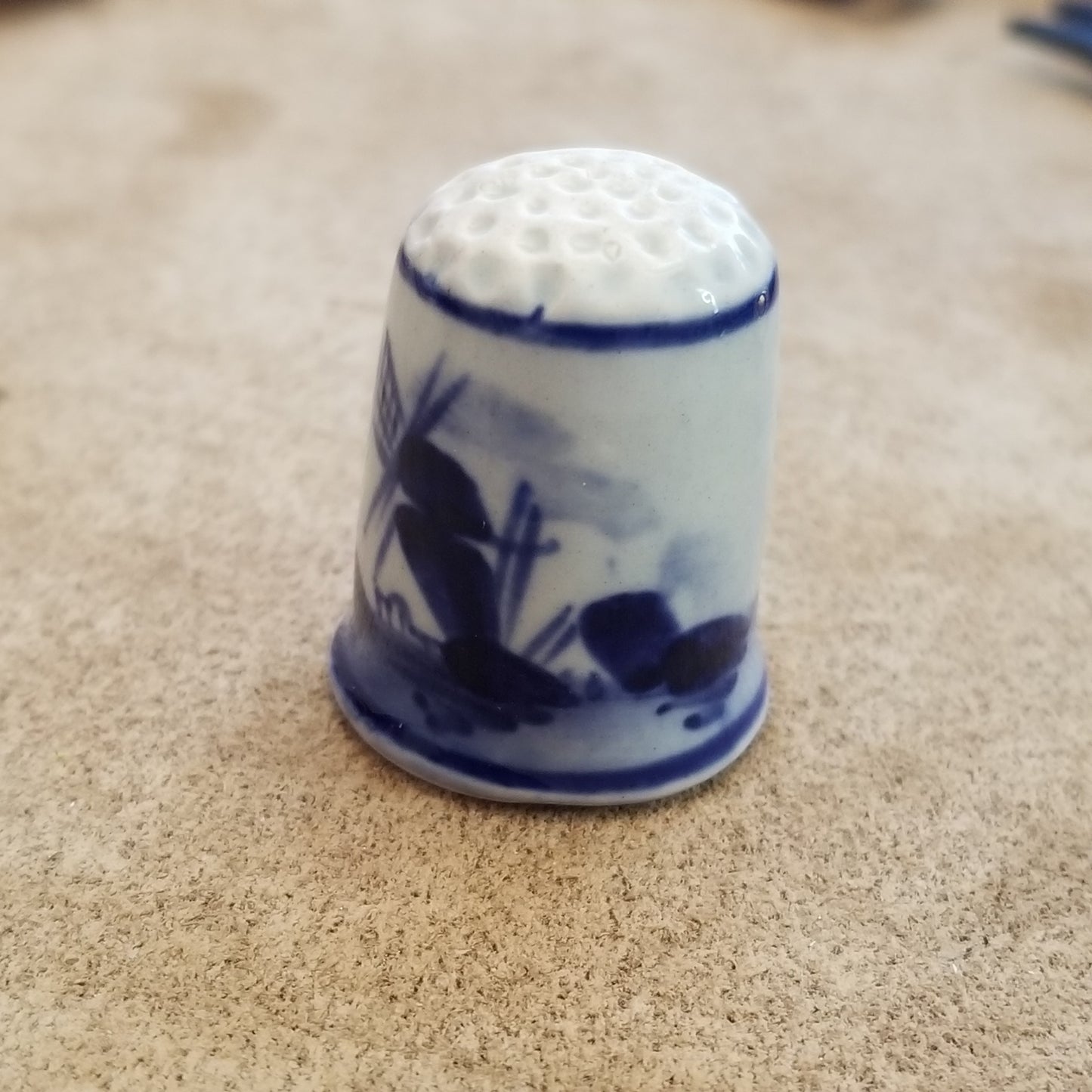 Vintage Deft Blue & White Thimble