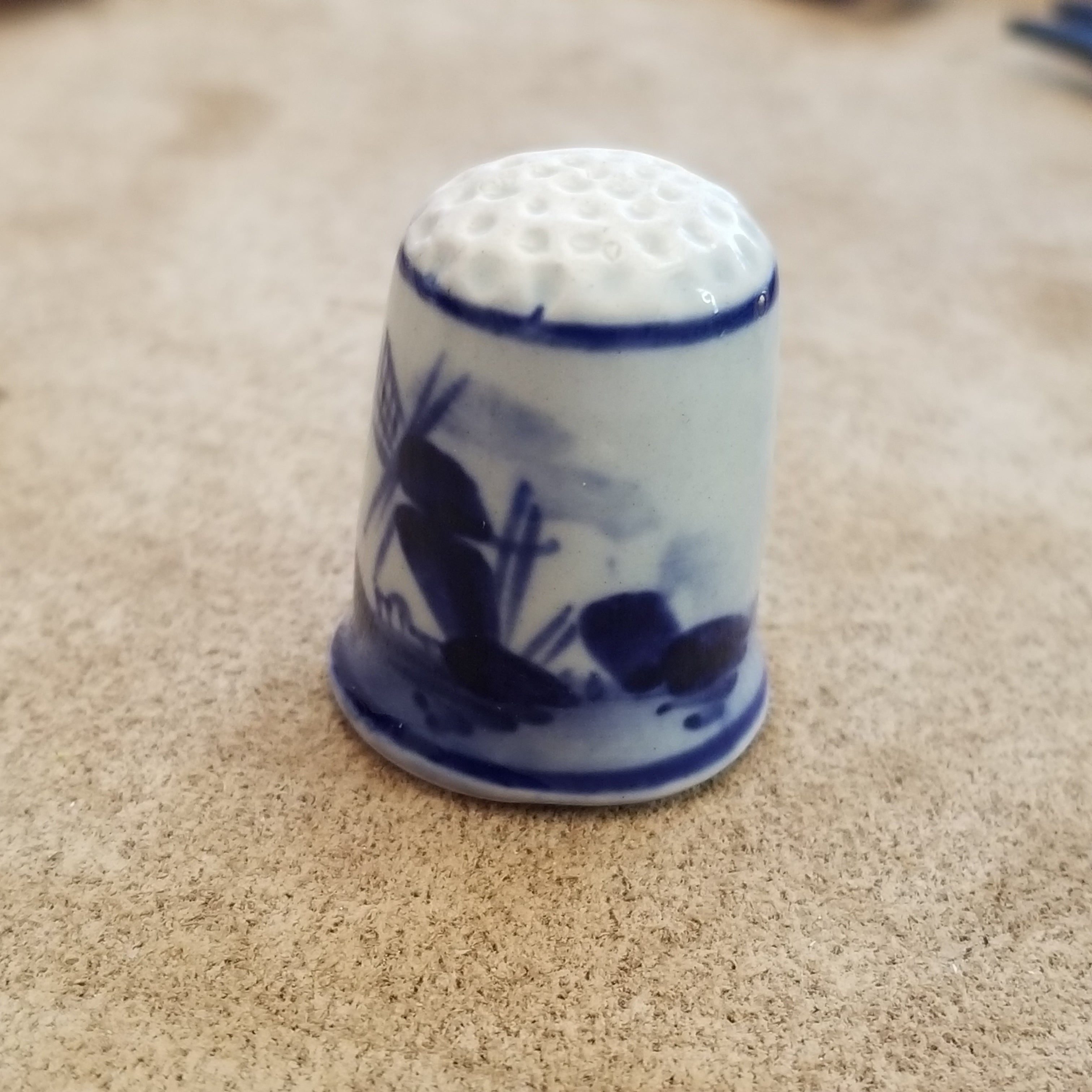 Vintage Deft Blue & White Thimble