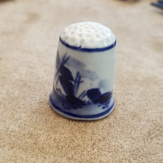 Vintage Deft Blue & White Thimble